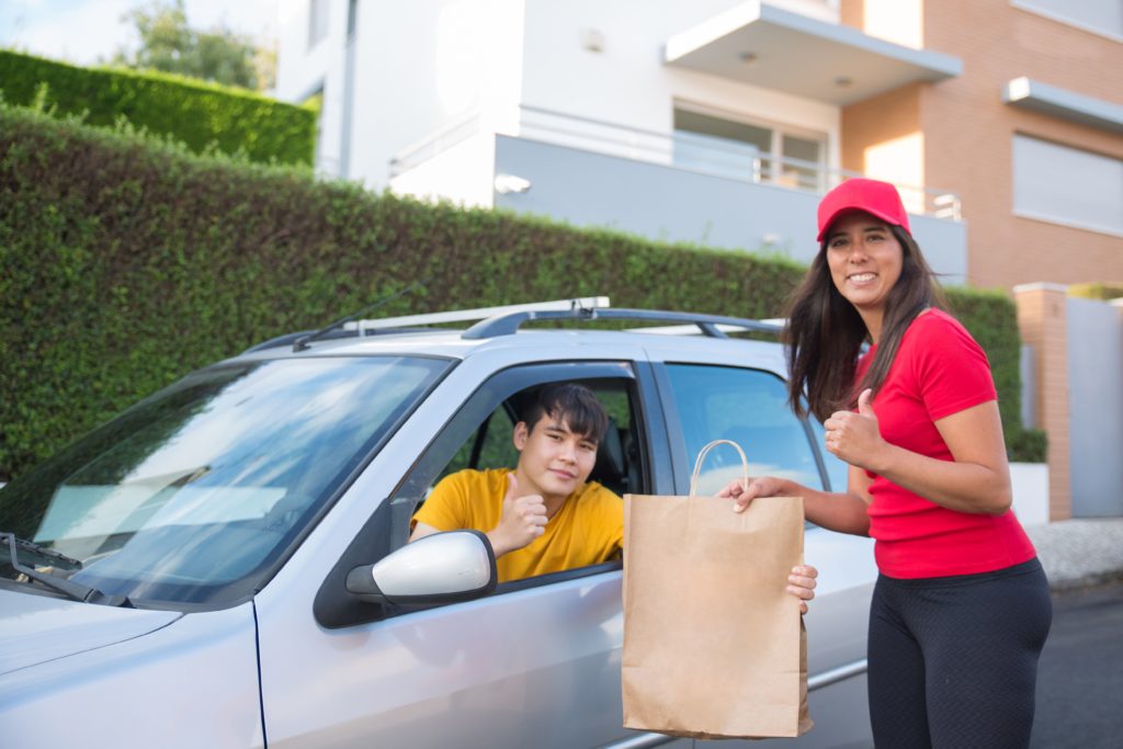 Brasileiro desenvolve startup que promete revolucionar o delivery de supermercados com entregas em poucos minutos