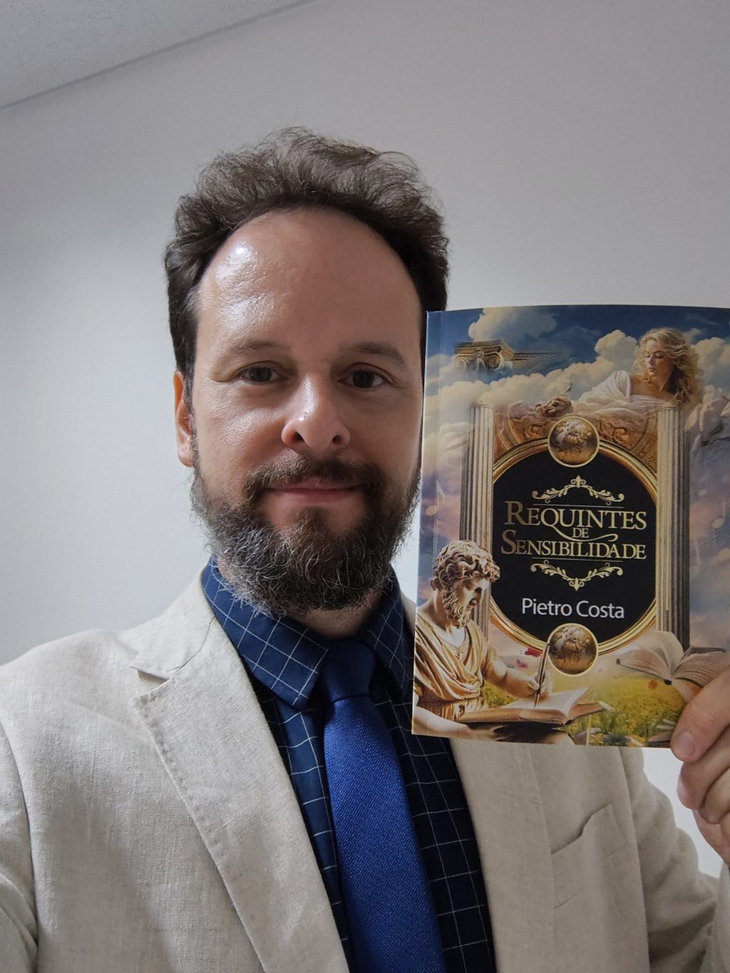 O Poeta dos Prêmios: Pietro Costa no Centro da Cena Literária Brasileira